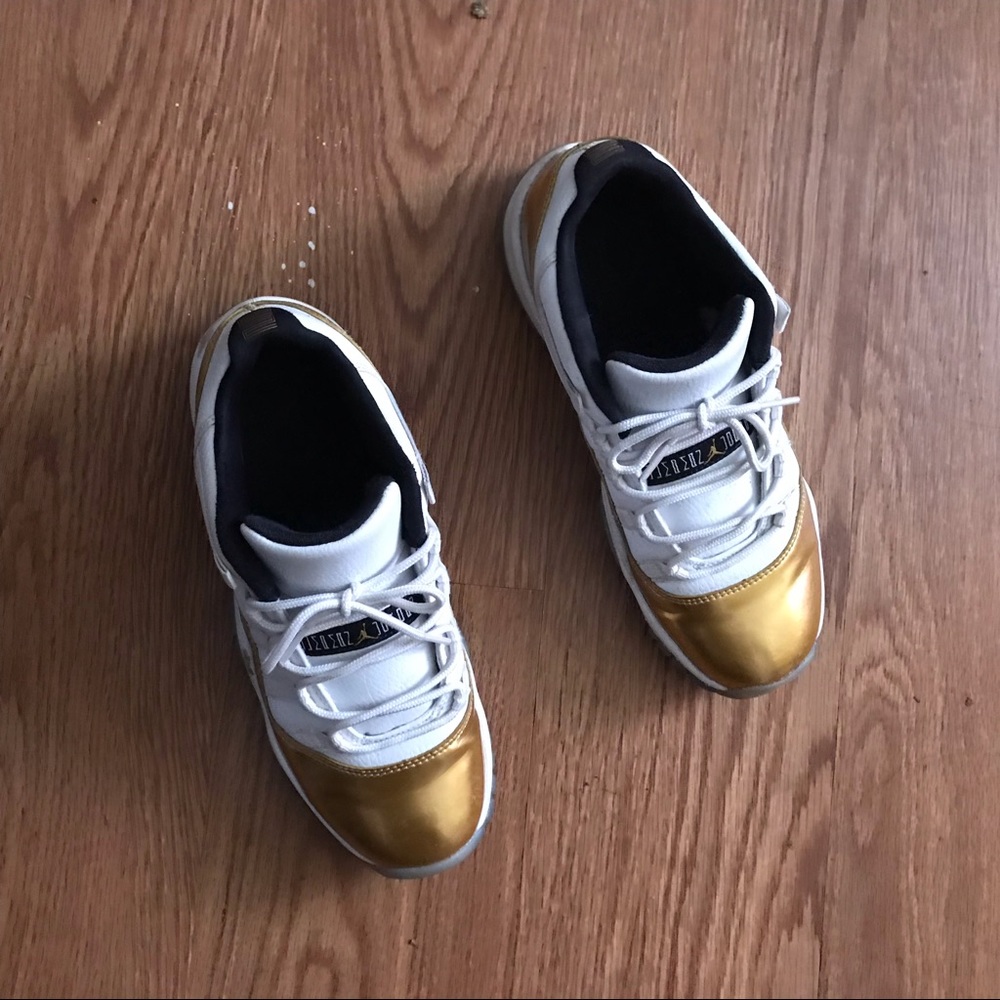 Jordan 11s